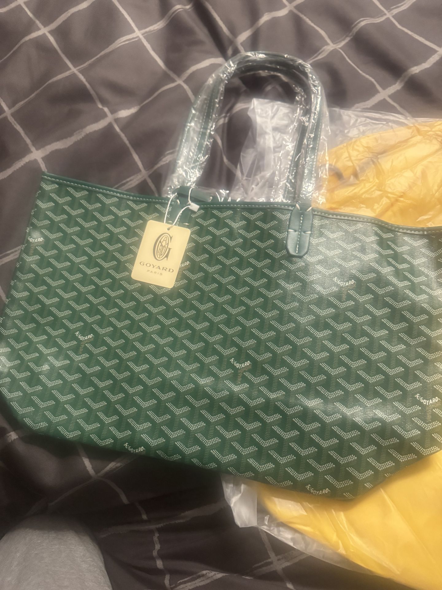 Women’s greens bags