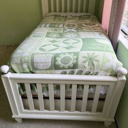 Pulaski Build a Bear Official Trundle Bed