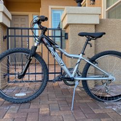 Diamondback 24 Mountain Bike