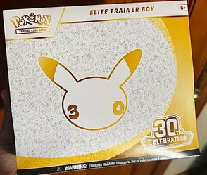 Pokemon 30th Celebrations - Elite Trainer Box