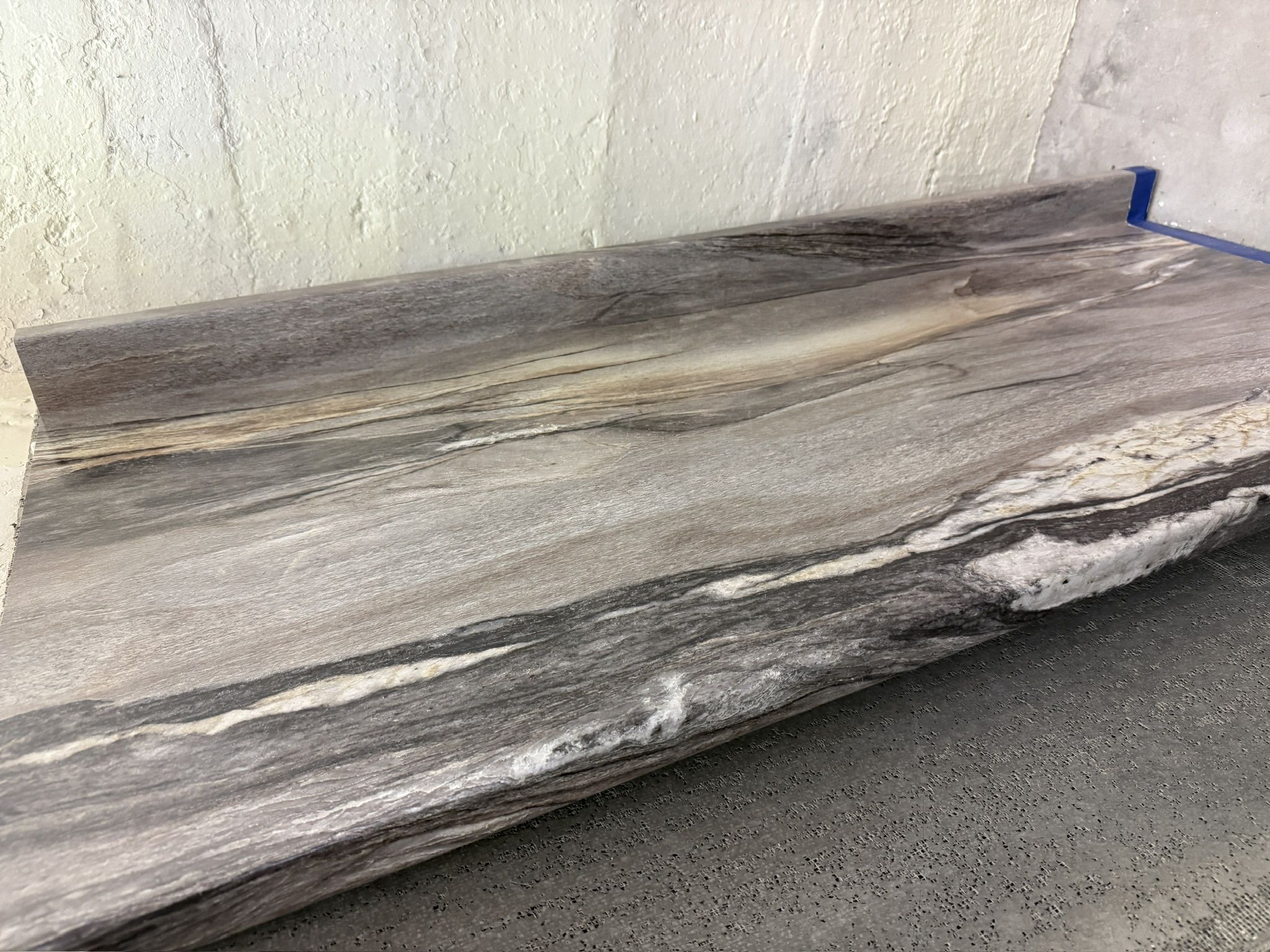 New 60” Section of Laminate Countertop!  25” Deep. Pick up in Mason 