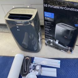 LG 8,000 BTU Air Conditioner LP0821GSSM