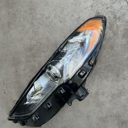 2017 2018 2019 2020 Ford Fusion Left Halogen Headlight