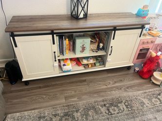 White wooden Farmhouse TV Stand