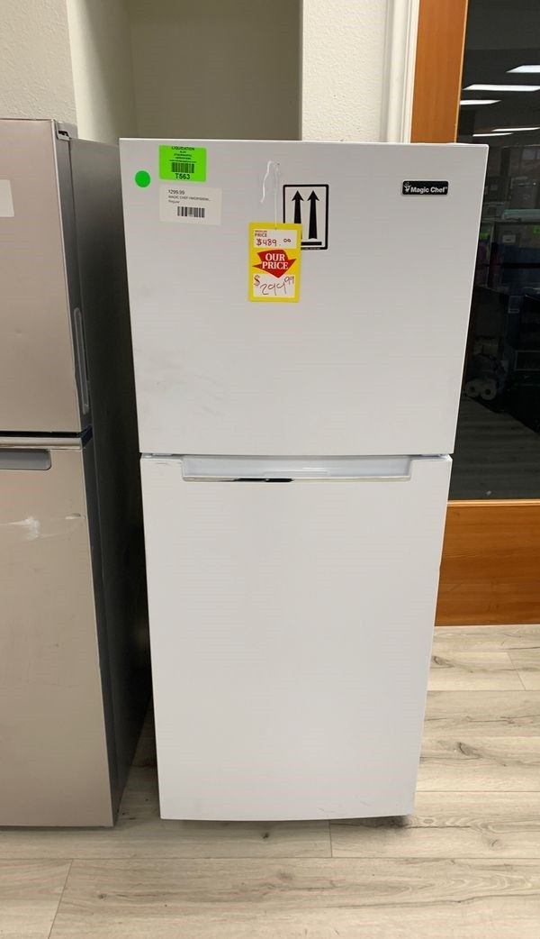 MAGIC CHEF HMDRW TOP FREEZER REFRIGERATOR