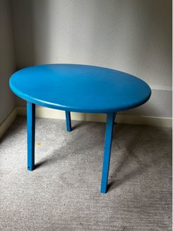 FREE kid craft wooden kids table