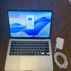 2020 MacBook Air M1/8GB RAM/256GB SSD/Fully Functional 