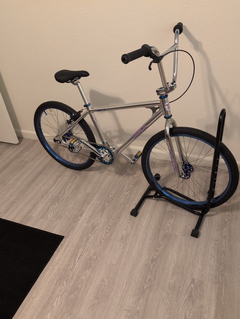 RACE INC 24 BMX Cruiser