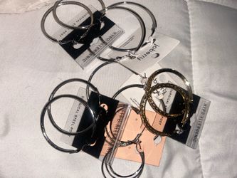 Loop earrings