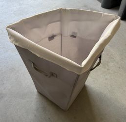Corner Hamper