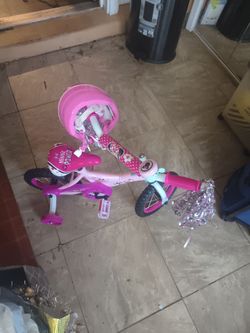 Minnie mouse bike w/helmet