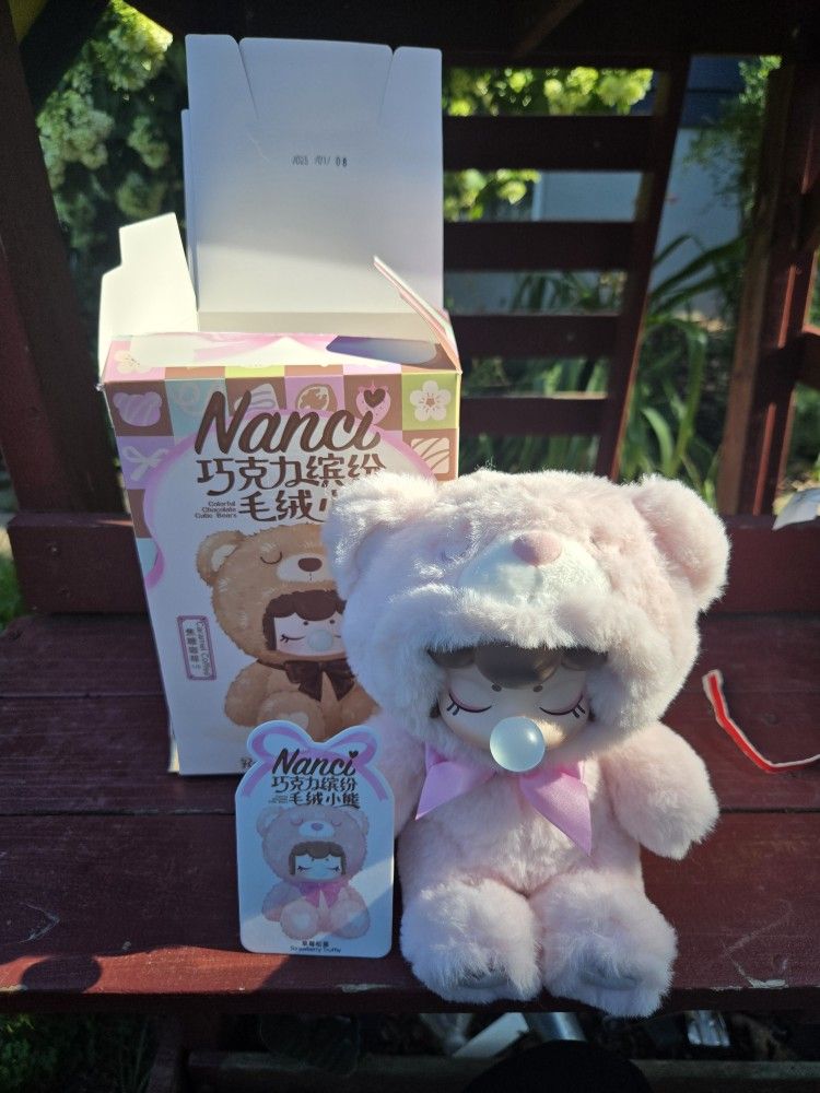 Nanci - Strawberry Truffle