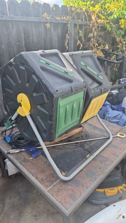 Heavy-Duty Outdoor Bin Composter