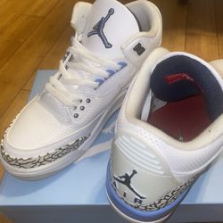 Air Jordan 3 Retro UNC
