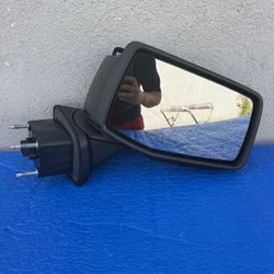 2019 - 2026 GMC Sierra 1500 Right Side Mirror Power Fold Blind Spot Indicator W/ Camera OEM