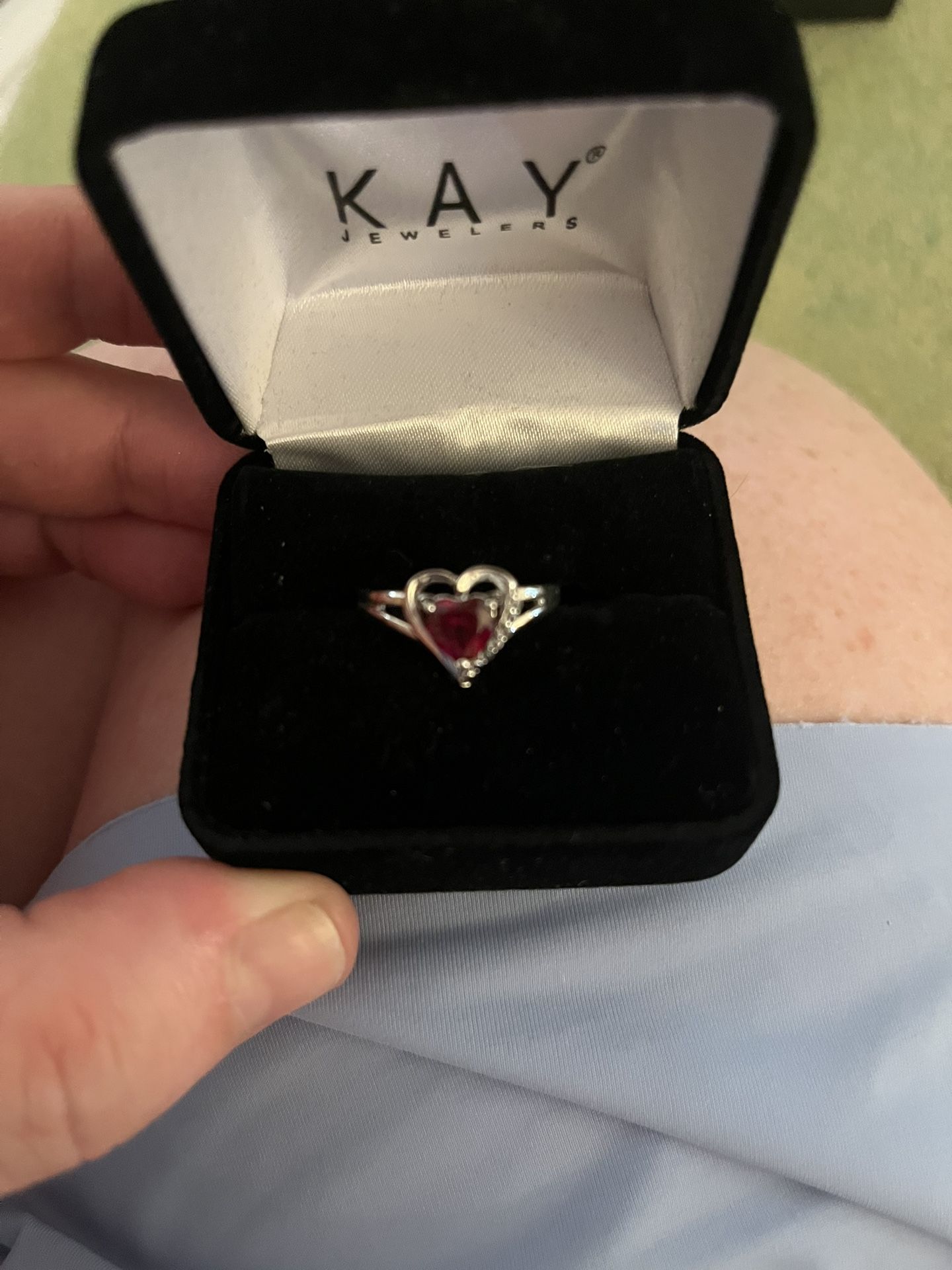 Heart Ring W Diamonds
