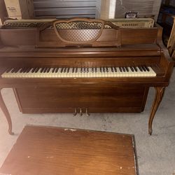 Kingsbury Antique Piano