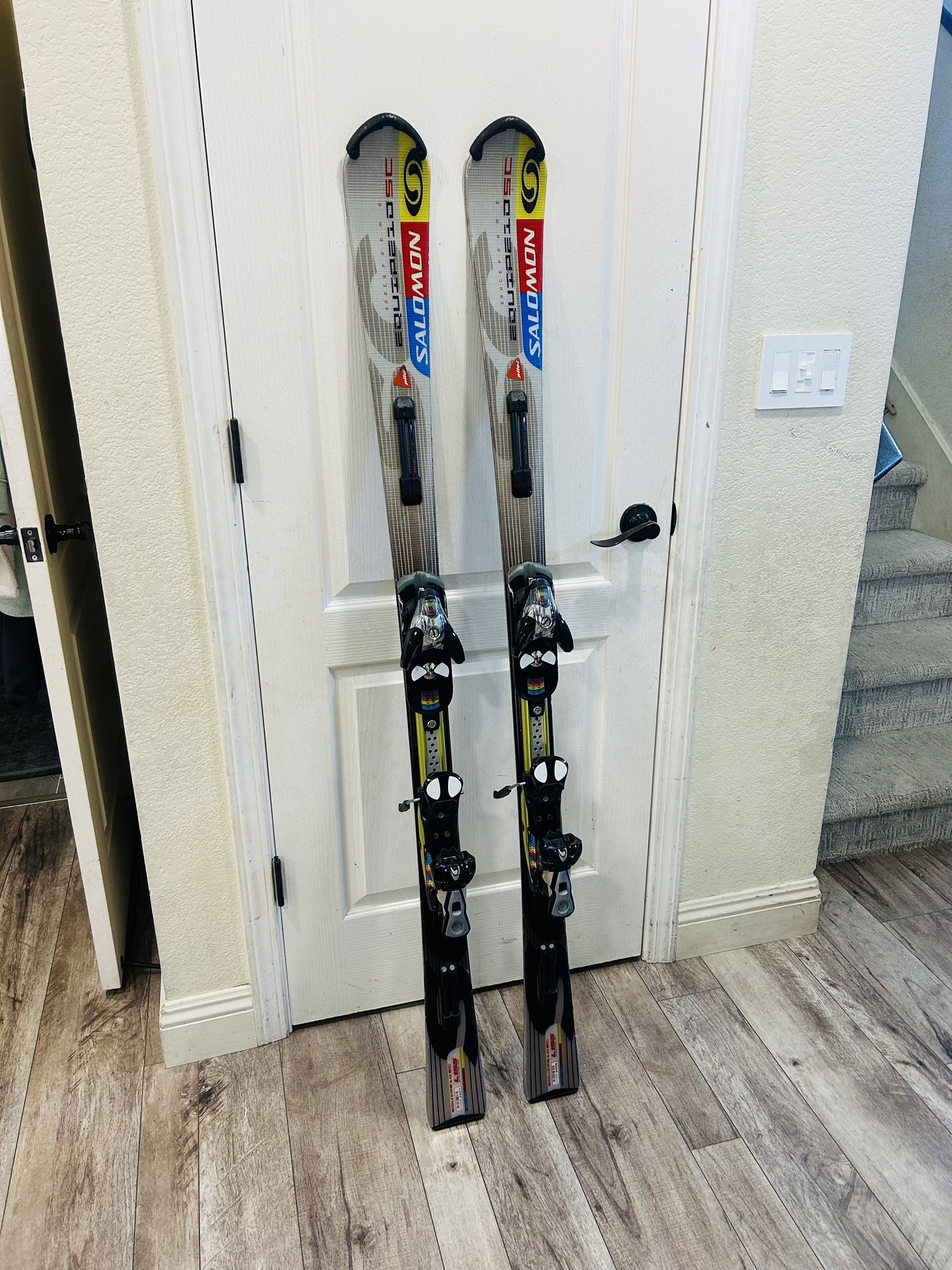 SALOMON SKIS WITH BINDINGS 155cm
