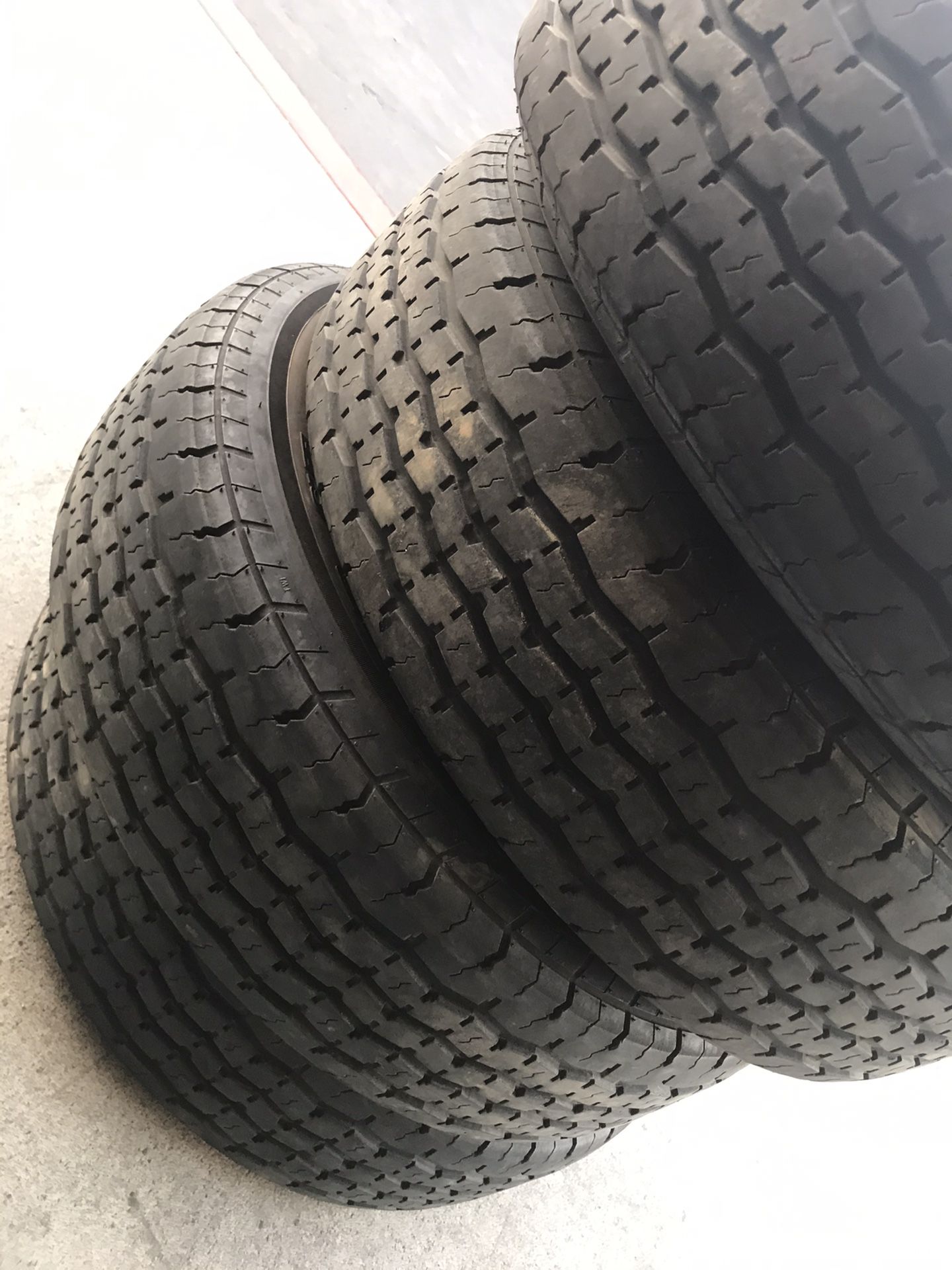 4x used trailer tire ST 205x75-14 $100 for 4. Good condition