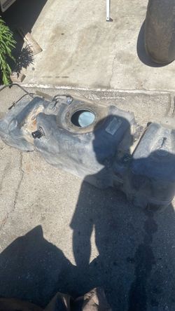 03-06 Chevy Silverado gas tank
