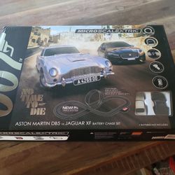 Aston Martin Db5 Vs Jaguar Xf Battery Chase Set 