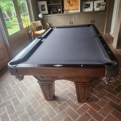 Brunswick Contender 7x4 Foot Pool Table Pool Sticks Included