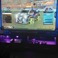 Selling XBOX 1 S 1TB Excellent Condition 