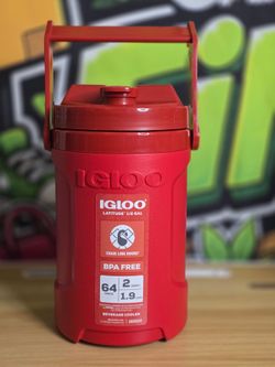 🧊 Igloo 64 oz Hydration Jug – Red 🧊