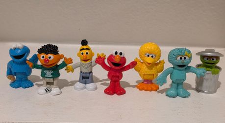Sesame Street Neighborhood Friends Poseable Figure Lot