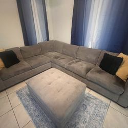 Sectional Sofa with Ottoman