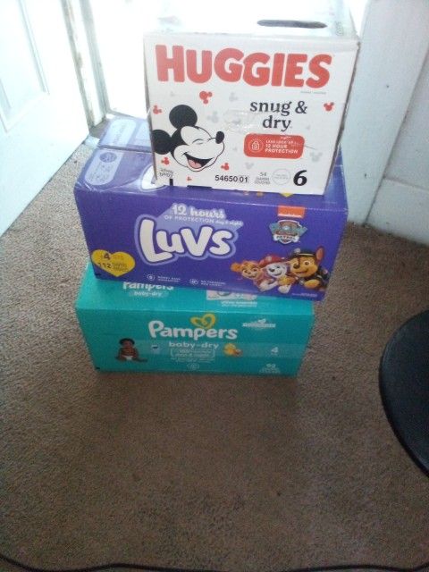 3 Cases Pampers