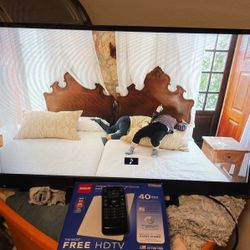 SMART TV LED DE MATRIZ COMPLETA DE 28" 720P 60 HZ
