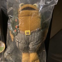 Highly Collectible Rare  Frog & Toad Dolls Still In Bag Never Opened! In Absolute Excellent Condition! Don’t Make This Exact Ones Anymore!!