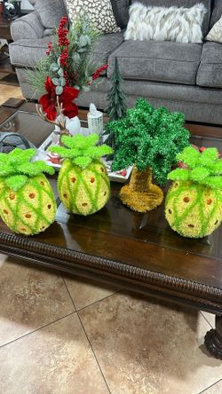 Hawaiian Table Ornaments