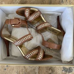 Michael Kors “Tucson” sandal 