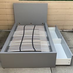 Twin Bed Frame With Two Drawers. Cama Twin Con Dos Cajones Gabeteros.