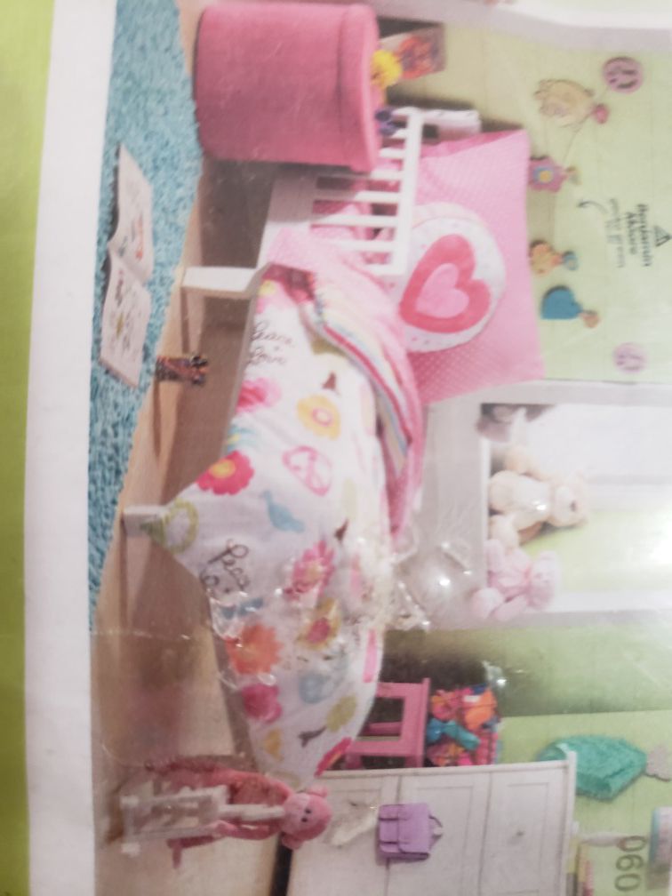 4 pc Circo Peace Girl Collection Toddler Bed Set