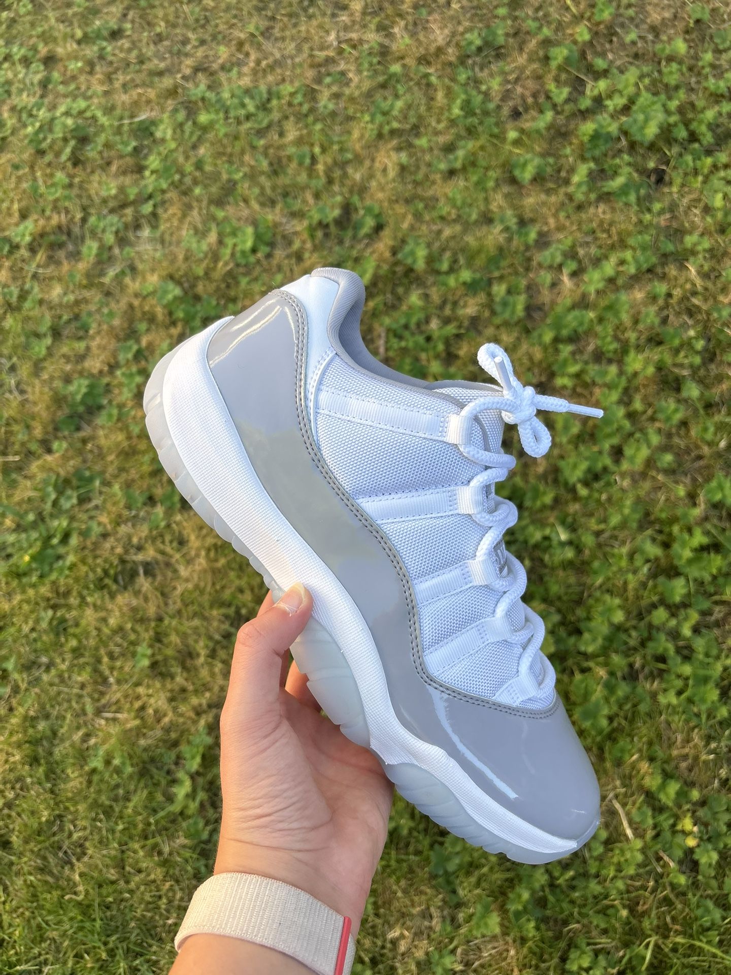 Jordan 11 Low Cement Grey