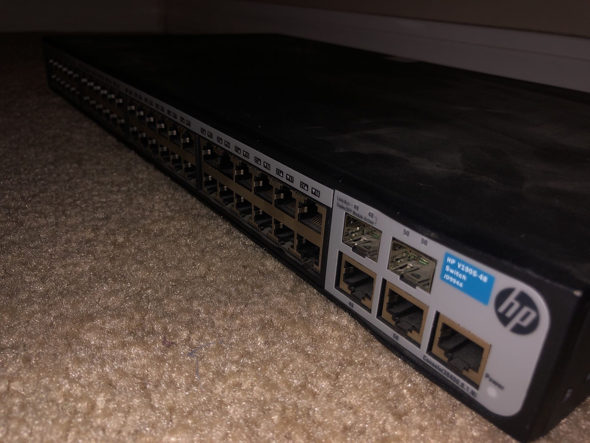 HP 48 Port Switch V1905-48