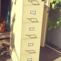 FILE CABINET $40