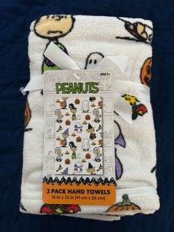 Snoopy Gang White "Halloween" 2-Pack Bathroom Towels