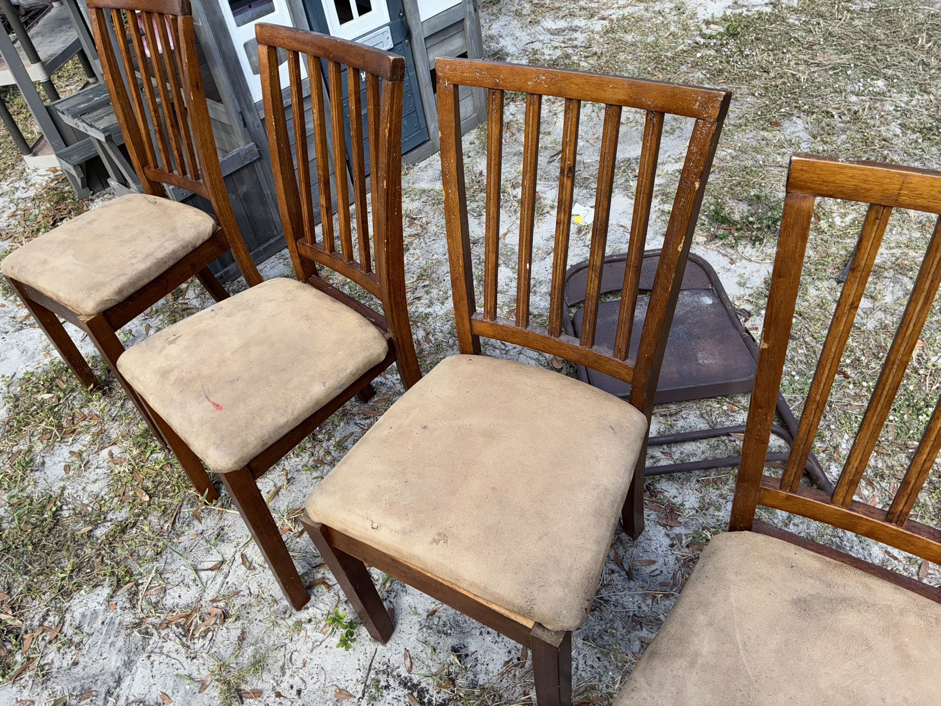 4 Dining Chairs $80