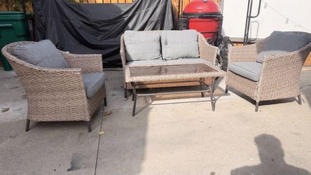 🌴 5-Piece Outdoor Wicker Patio Set – $275 OBO 🌴