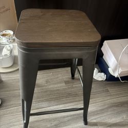 Metal/Wood Bar Stool