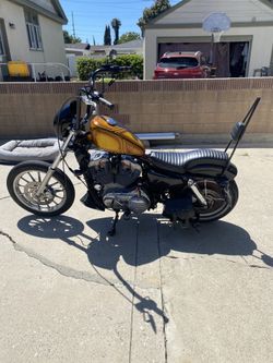 2010 Harley Davidson Sportster 883 Low