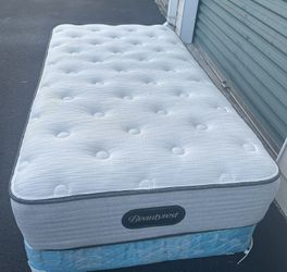 Twin Size Mattress And Box 