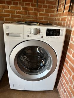 Kenmore Front-Load Washing Machine (Excellent Condition / Built by LG)