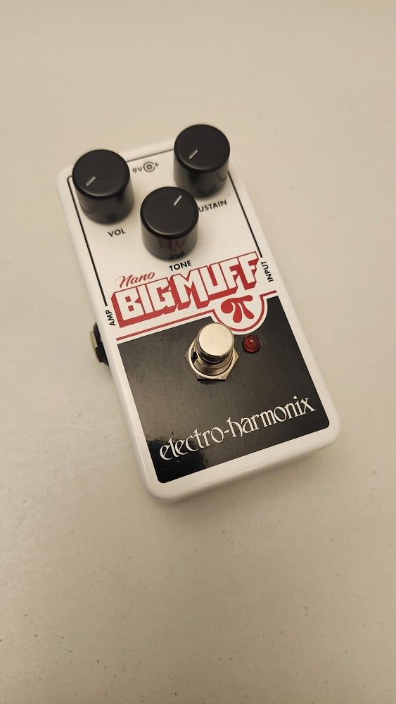 Electric Guitar Fuzz Pedal
