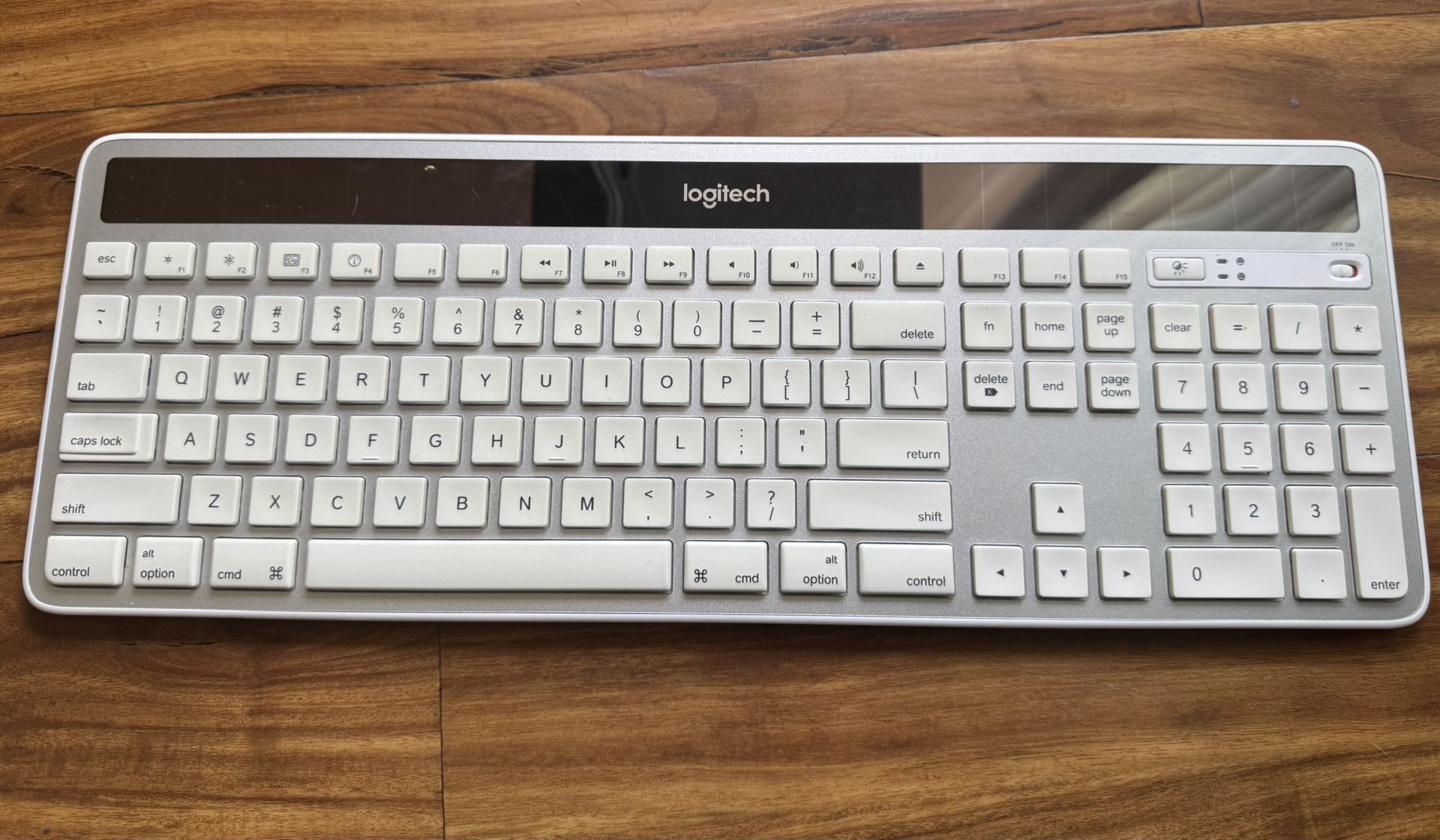 Logitech K750 Solar Powered and Dell Key Board  