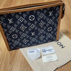 Brand New Louis Vuitton , Po . Toilet .26 S . 1854 BLEU . LV . Woman Bag , Purse Hand Bag Textile , Leather .
